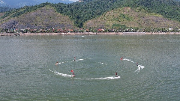 Mường Lay chuẩn bị chu đáo cho Lễ hội đua thuyền